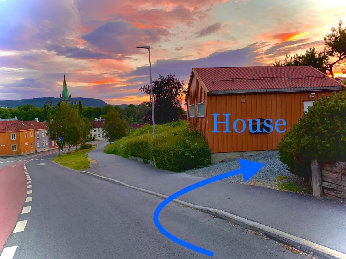 Villa Private House-Terrace-Garden -Parking-Wifi-Smarttv à Trondheim Extérieur photo